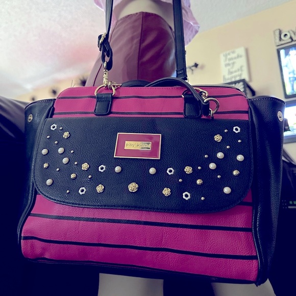 Betsey Johnson purse with matching wristlet - Picture 15 of 15